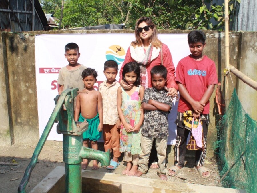 Children at a newly installed deep tube well